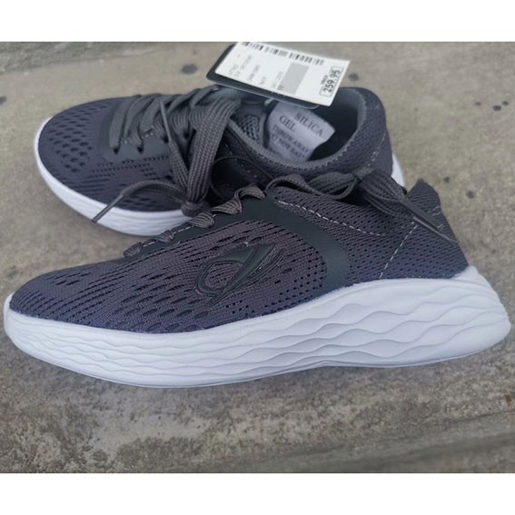 Grey Color Child Stock Sport Shoe Wholesale For Super Market