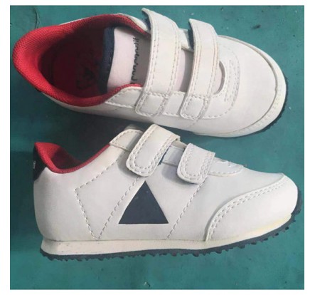 Wholesal Closeout White Kid Child Sneaker