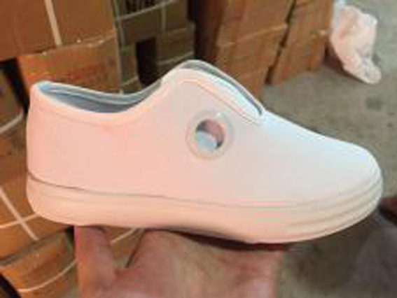shoe plain white