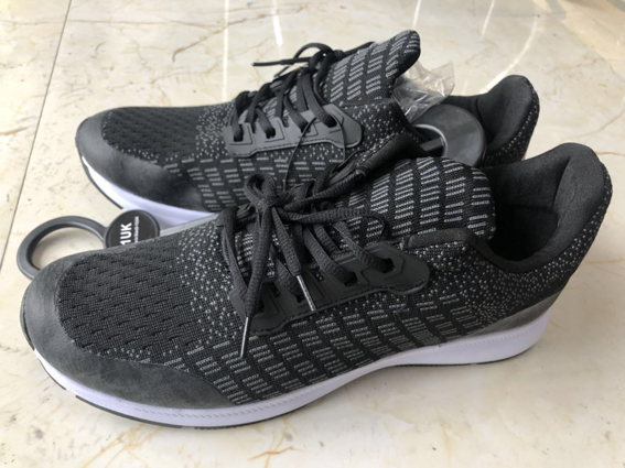 mesh sport shoe for man