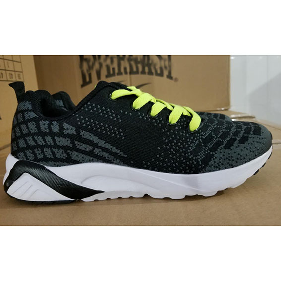 sport shoes cheap stock