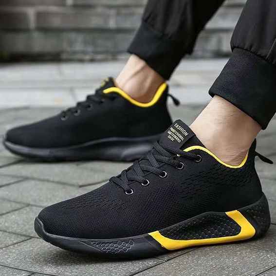 black sport shoes